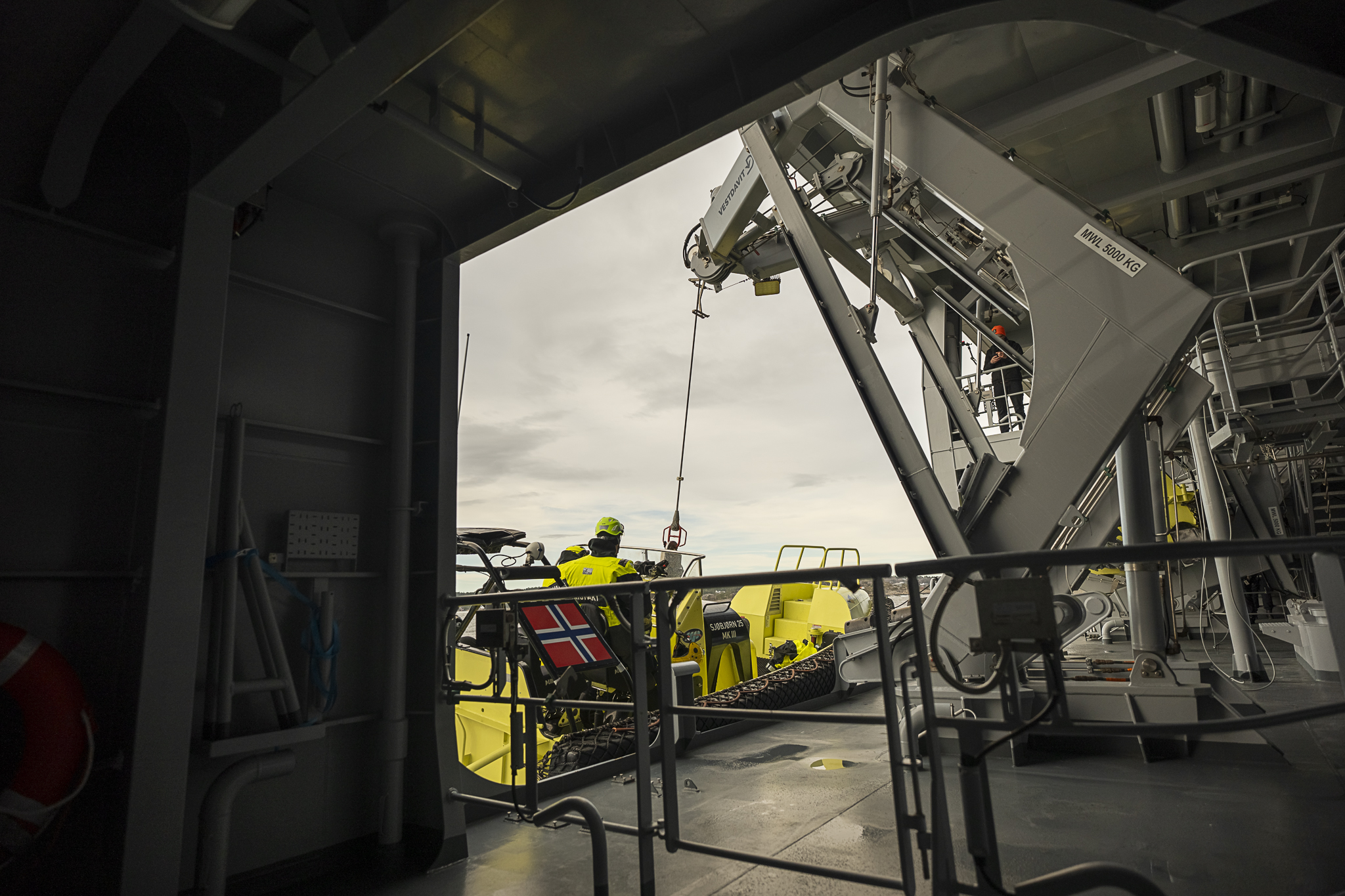 [EU] Davit Systems | Fairbanks Morse Defense